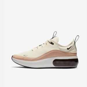 Nike Women Air Max Dia - size 7.5 Ivory/Beige/Black